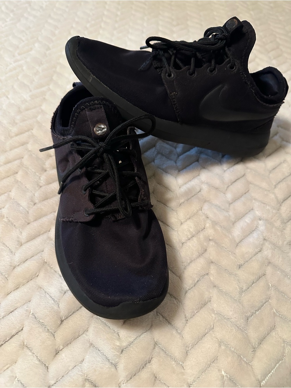 All Black Roshe Nike Women's Size 7